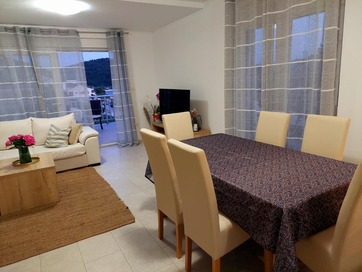 Apartment Frana Delux Kremena Ngoại thất bức ảnh