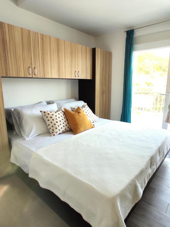 Apartment Frana Delux Kremena Ngoại thất bức ảnh